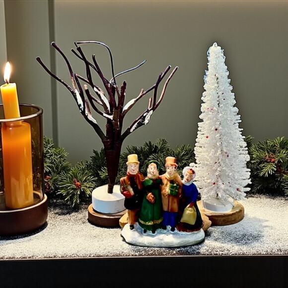 Christmas Village Set: Carolers Figurine & Trees-Bottle Brush-Lemax-Dept 56-Mini - Picture 1 of 6